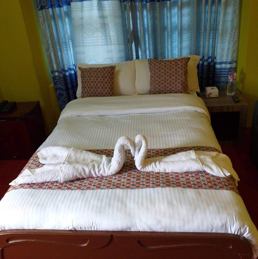 Hotel Blue Magnet Pokhara Exterior foto